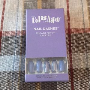 Red Aspen nail dashes